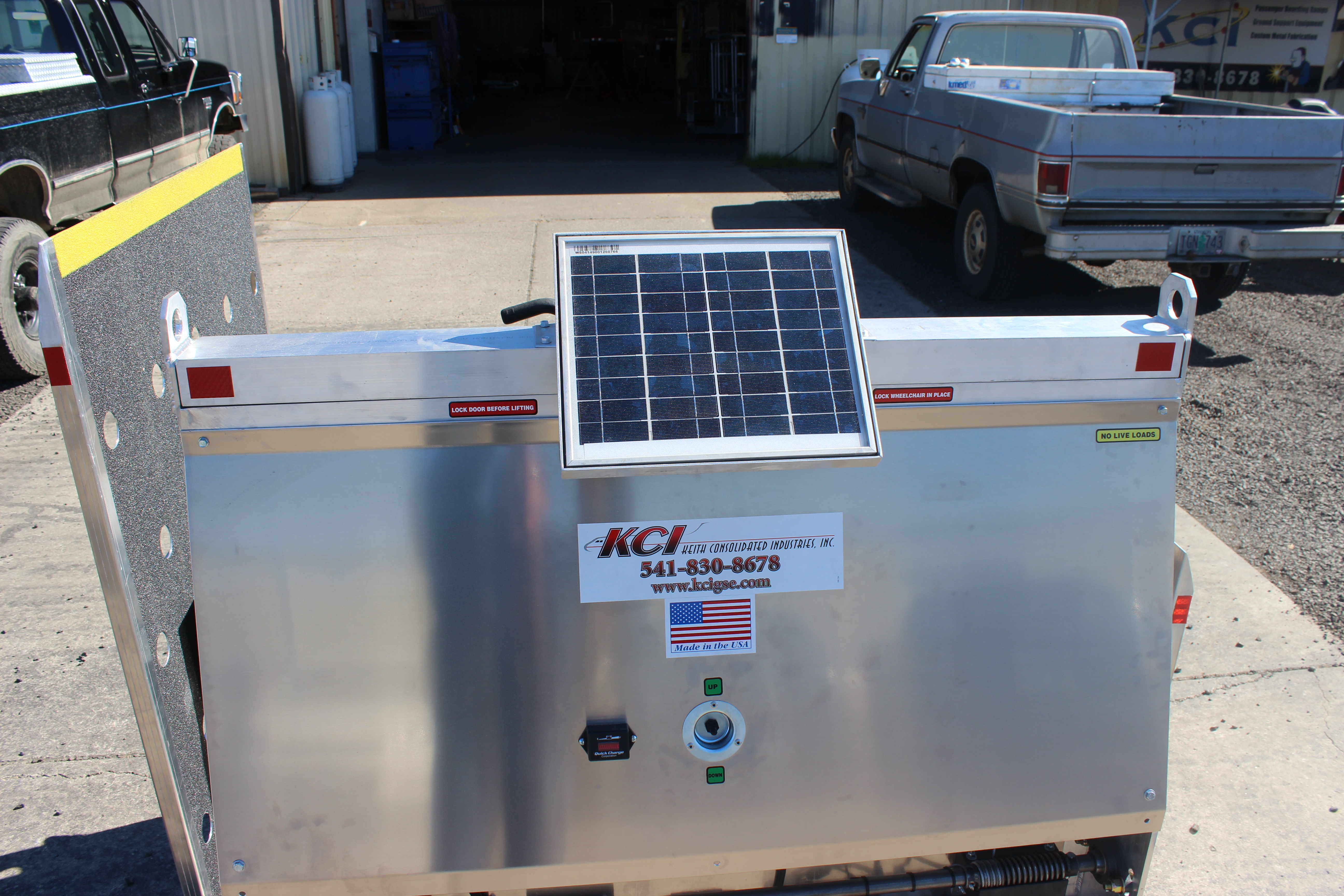 Electric Wheelchair Trailer Lift (Non Passenger) KCI Turboway